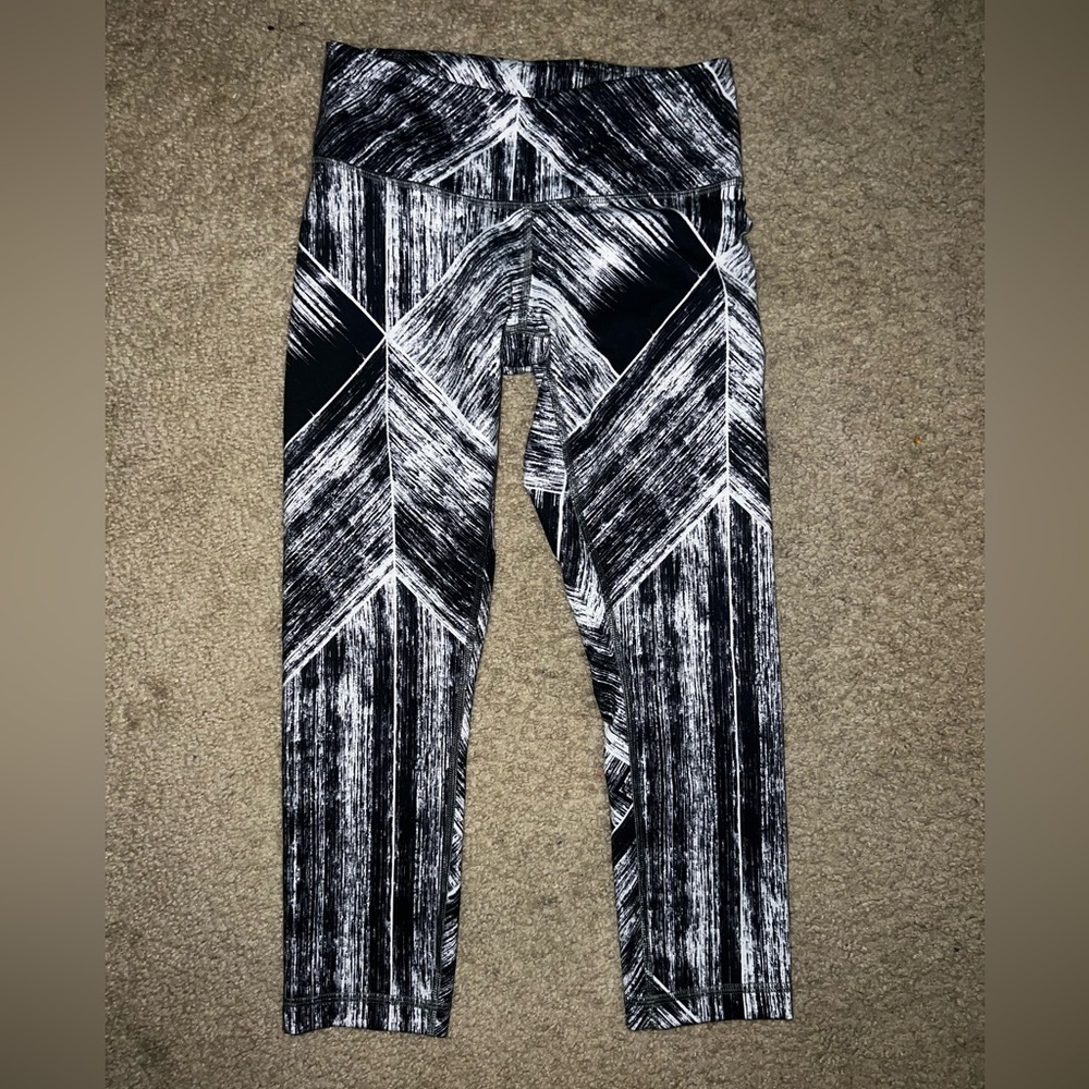 Lululemon Athletica Black and White Patterned Leggings
